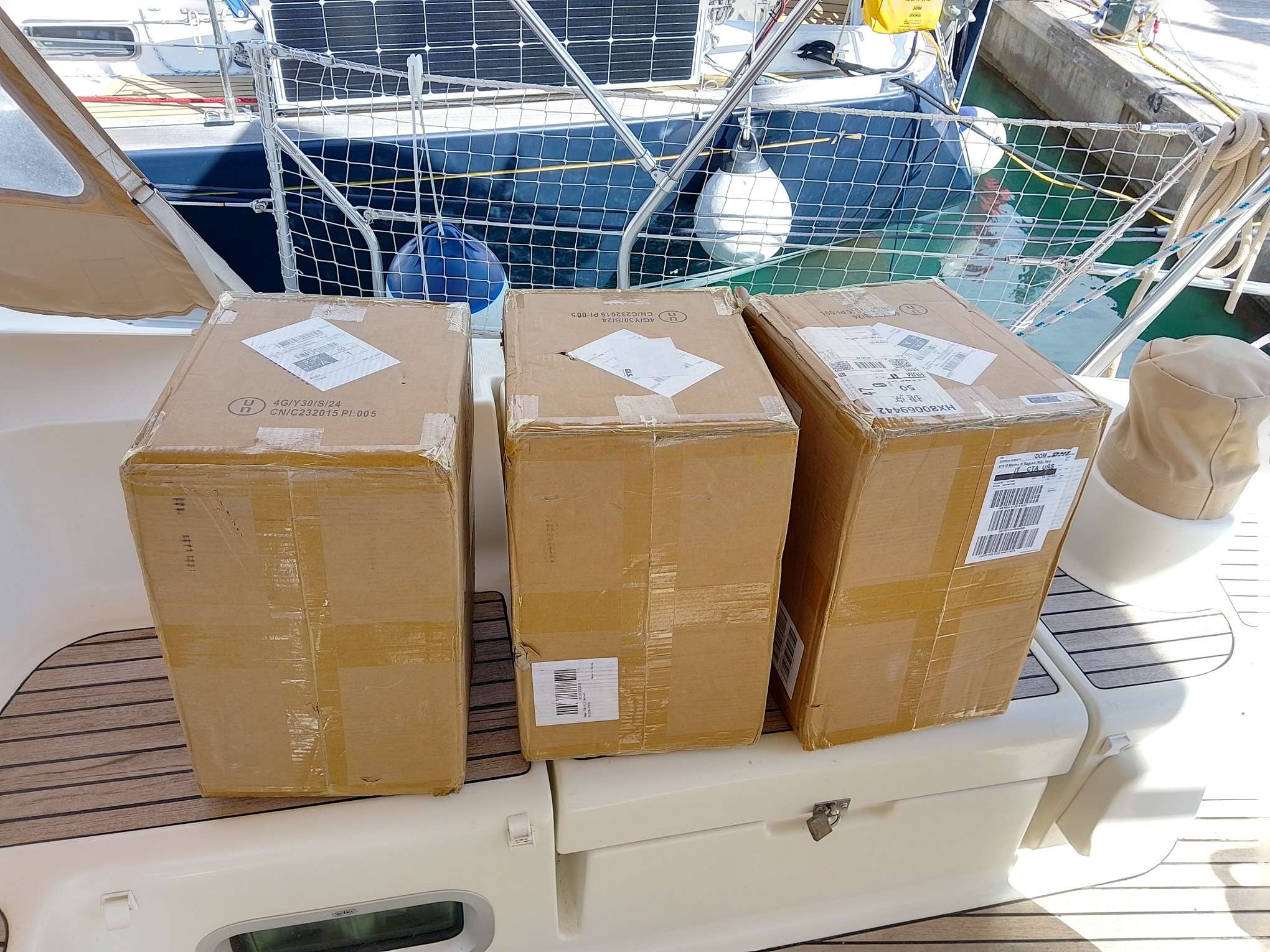 Ganz schön schwer. Drei LiFePO4-Batterien mit je 200Ah Kapazität.